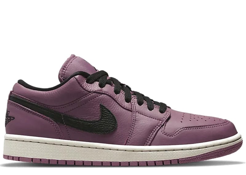 NIKE JORDAN 1 LOW 'MULBERRY' (W)