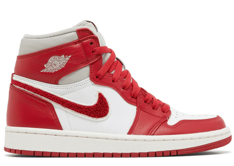 NIKE JORDAN 1 RETRO HIGH OG 'VARSITY RED' (W)